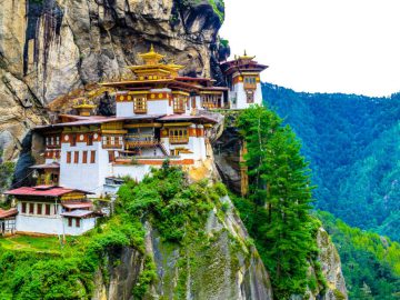 Comprehensive Guide to Planning a Wonderful Trip to Bhutan – The Land of Thunder Dragon